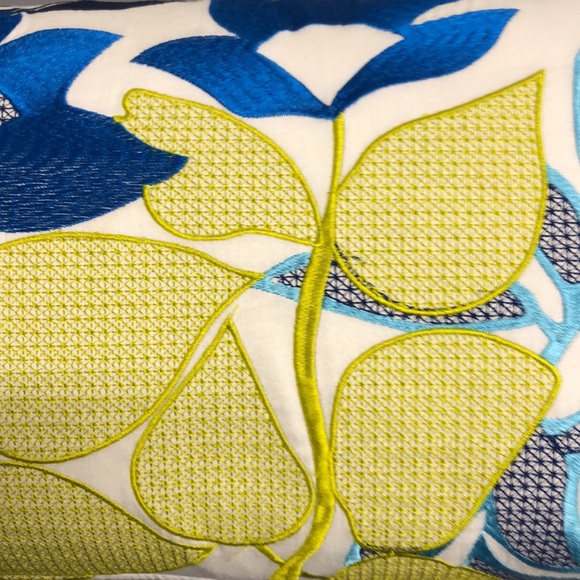 Trina Turk lumbar pillow - Picture 4 of 4